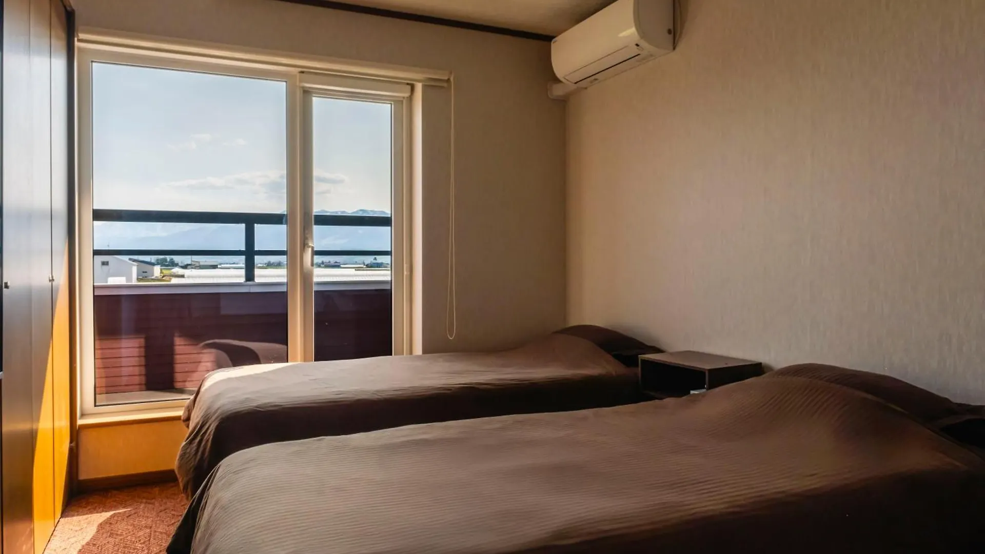 Hostel Other Side House Nakafurano Japan